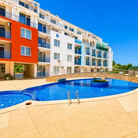 Sunny Day 3 - Pool And Chill *